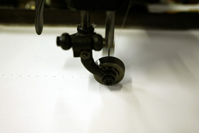 ノートをミシン縫製